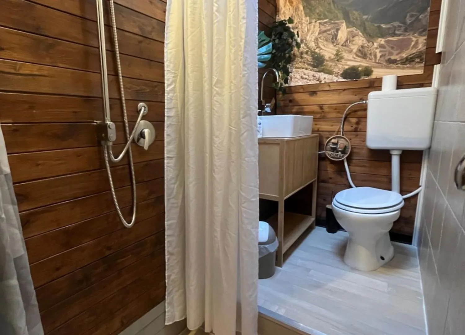 Lo Chalet Del Relax Carrara 0*,